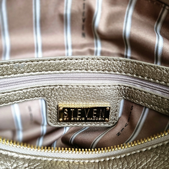 STEVEN by Steve Madden metallic taupe leather purse. - Picture 14 of 15